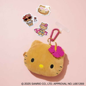 日焼け ハローキティぬいぐるみポーチチャーム＆ステッカー3点セット
